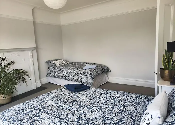 Beautiful Large House With 4 Or Maximum 5 Bedrooms 10 Beds 17 Guests 3 Bathrooms